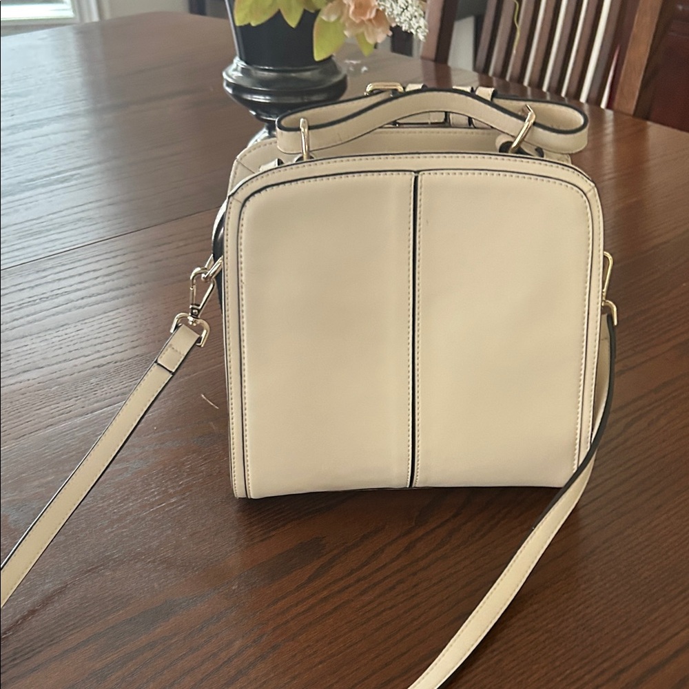 Chic Cream Crossbody Bag